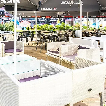 아파트호텔 Admiral Plaza 써니비치